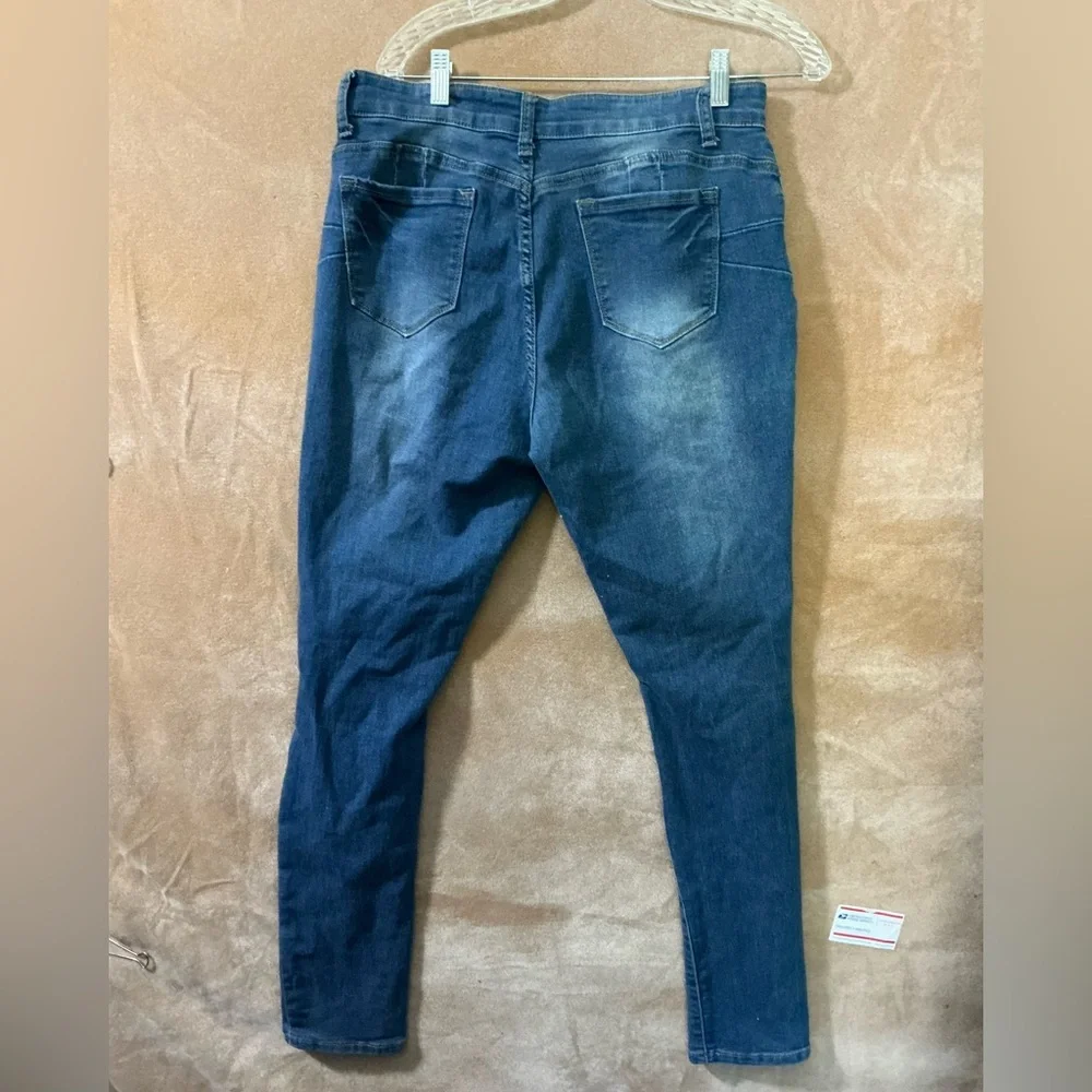 Fashion Nova  Dark Blue Distressed Skinny‎ Jeans - Picture 3 of 7